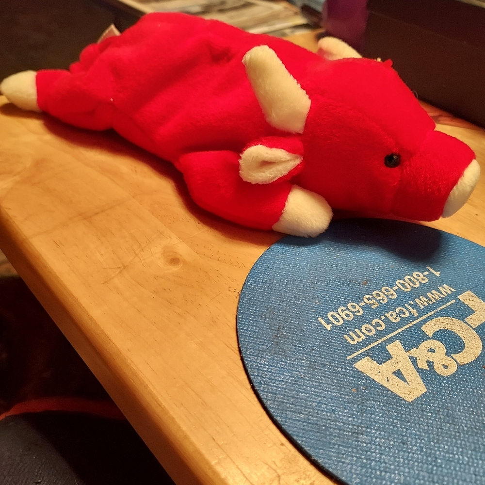 Ty Beanie baby (snort the Bull)